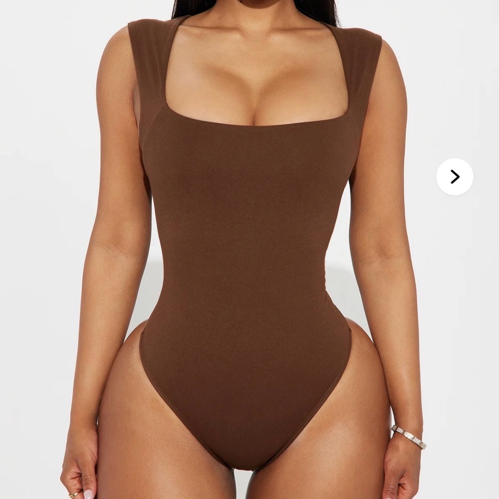 Fashion Nova Brown Square Neck Bodysuit